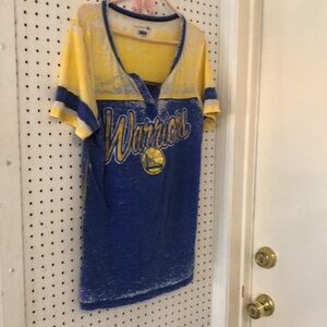 Women’s warriors t shirt. V neck.